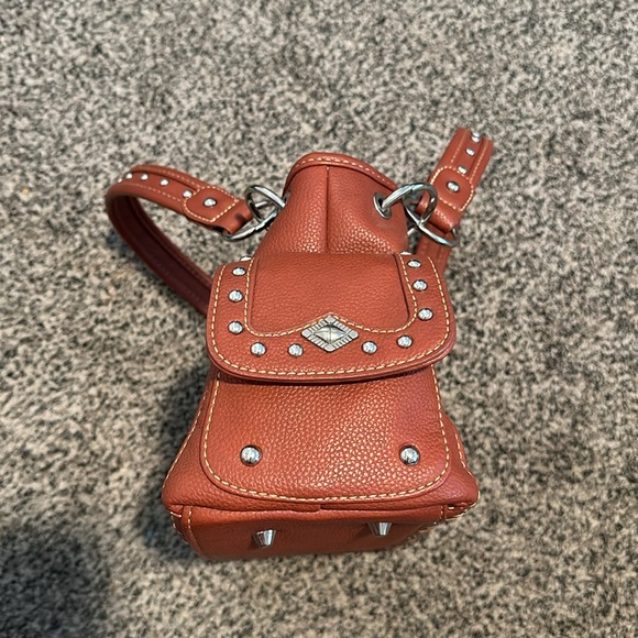 Shyanne Concealed Weapon Purse - Picture 3 of 6
